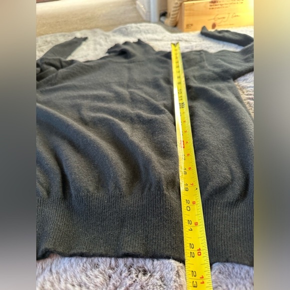 Valerie Stevens Two Ply Black Cashmere turtle neck Wool Sweater medium - Picture 11 of 11